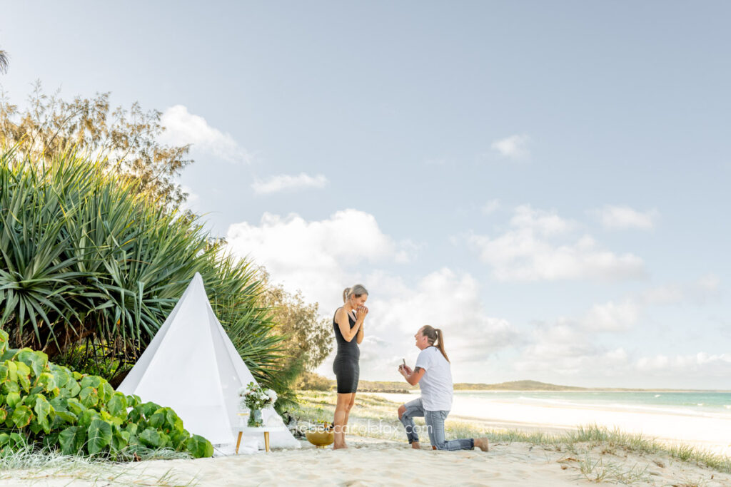 Picnic Proposal on Noosa Main Beach by Noosa Photography Co