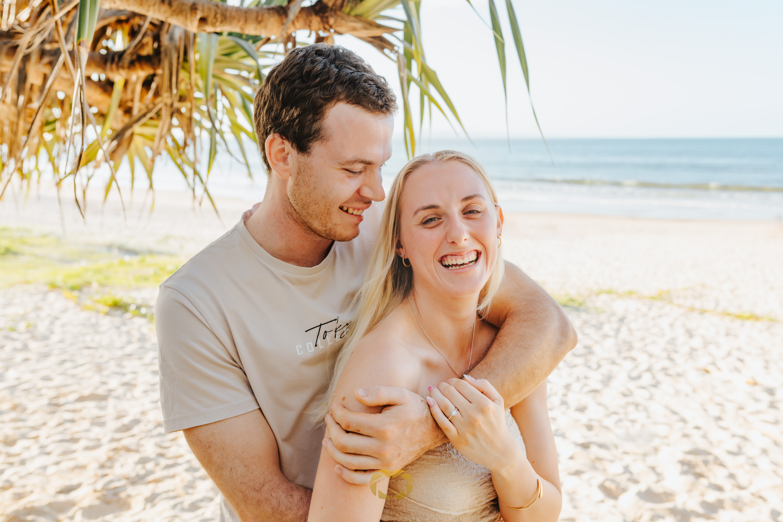 Noosa Main Beach Couple Photos