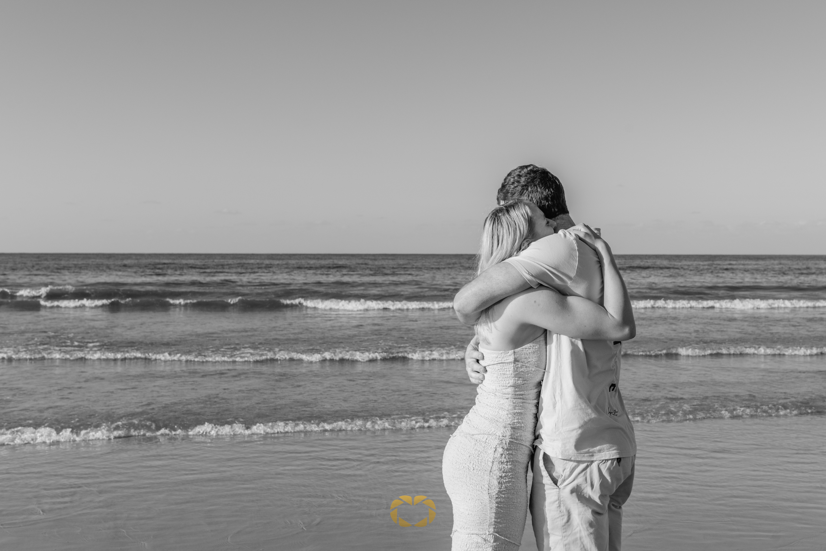 Noosa Main Beach Couple Photos